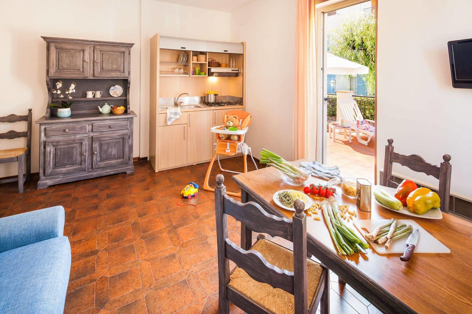 Il Borgo Della Rovere San Bartolomeo Al Mare Exterior foto